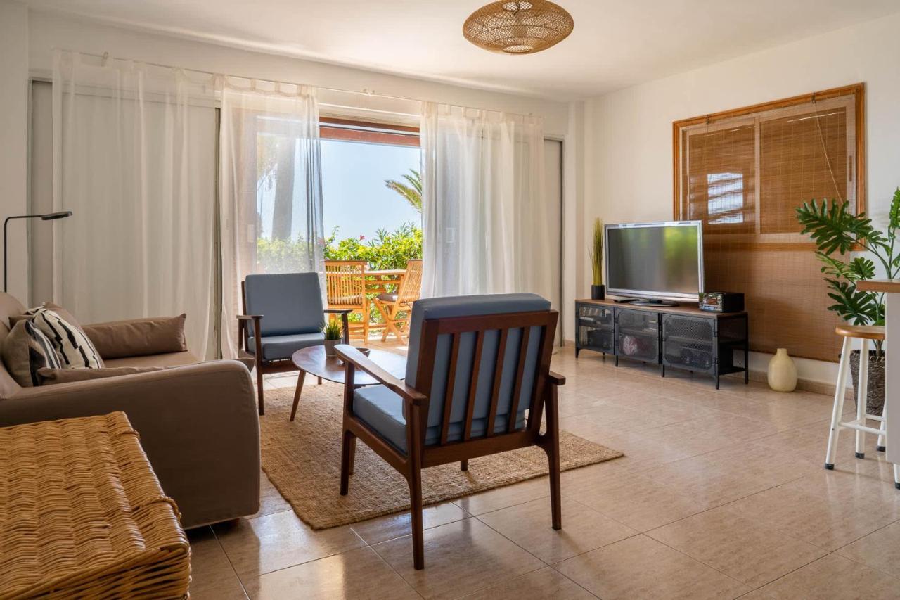 Ocean Front Two Bedroom Apartment Пуэрто-де-Сантьяго Экстерьер фото