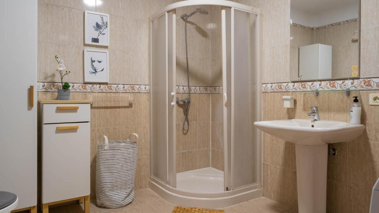 Ocean Front Two Bedroom Apartment Пуэрто-де-Сантьяго Экстерьер фото